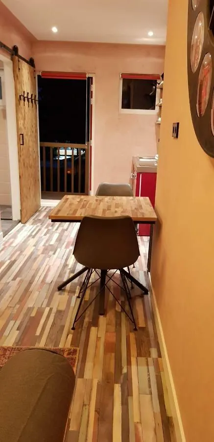 Jabaki Red Studio Hoofddorp Διαμέρισμα
